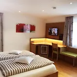 Hotel Am Wiesenhang - Garni