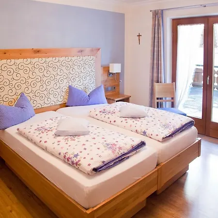 Hotel Am Wiesenhang - Garni 3*