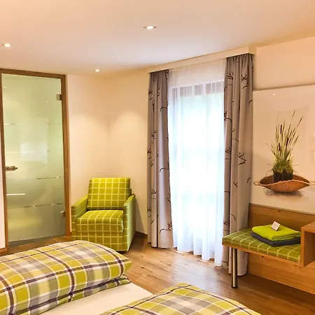 ホテル Am Wiesenhang - Garni 3*