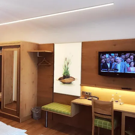 Hotel Hotel Am Wiesenhang - Garni 3*