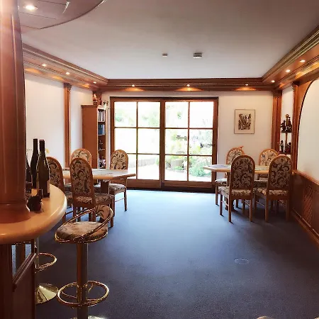 Hotel Am Wiesenhang - Garni