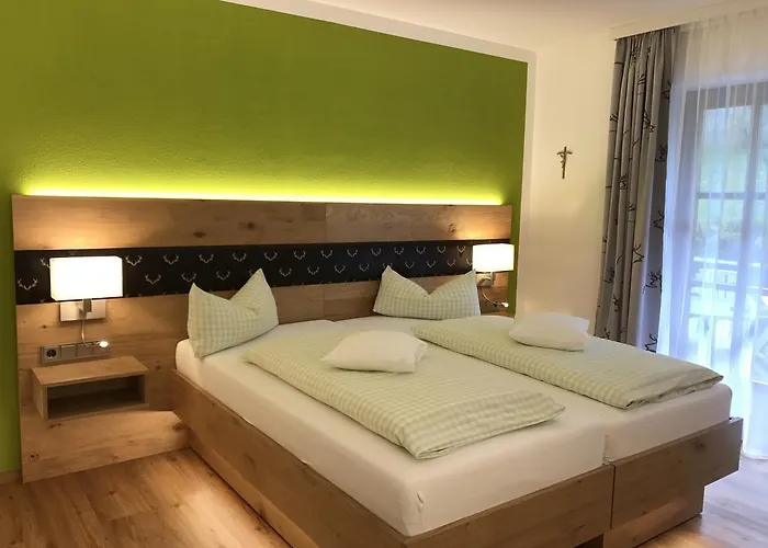 ホテル Am Wiesenhang - Garni 3*