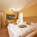 Am Wiesenhang - Garni Szálloda