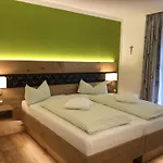 Szálloda Am Wiesenhang - Garni 3*