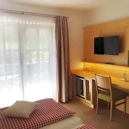 Hotel Am Wiesenhang - Garni Hotell Bad Kohlgrub